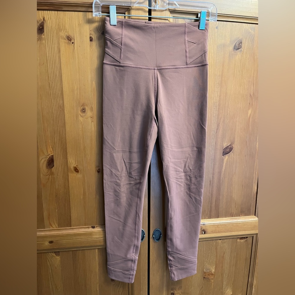 Athleta Elation Pirouette tight 7/8 length women’s size XS leggings